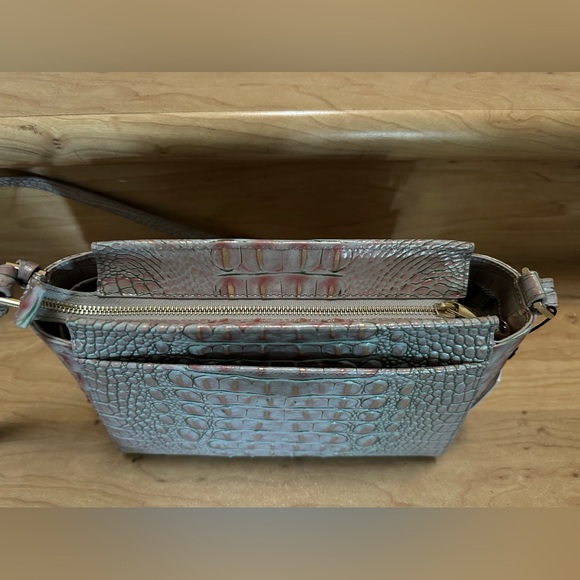 New Brahmin Hillary Croc-Embossed Leather Crossbody Bag Serenity Ombre Melbourne - Picture 4 of 6